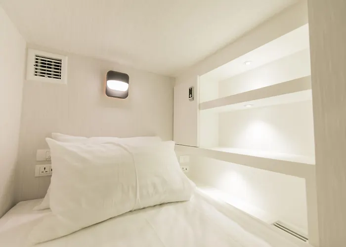 Kapselhotel Laf Aree